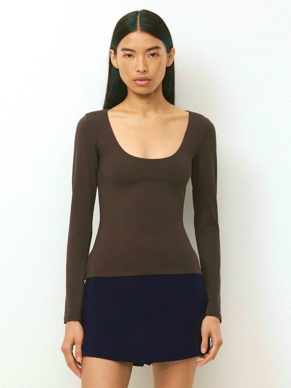 Aritzia Contour Scoopneck Longsleeve in Cello Brown